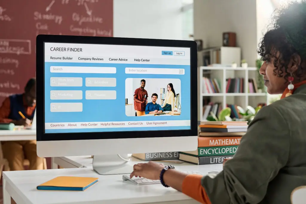 15+ Side Jobs for Moms: Flexible Ways to Make Extra Money