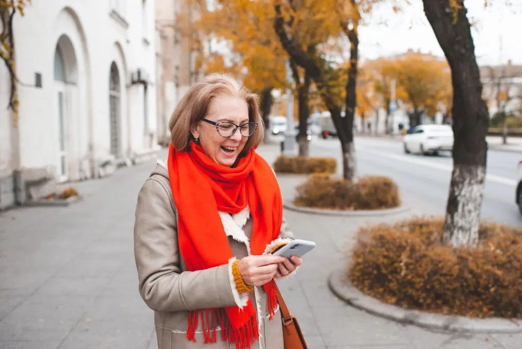 15 Unique Styles for Women Over 50 That Celebrate Your Confidence